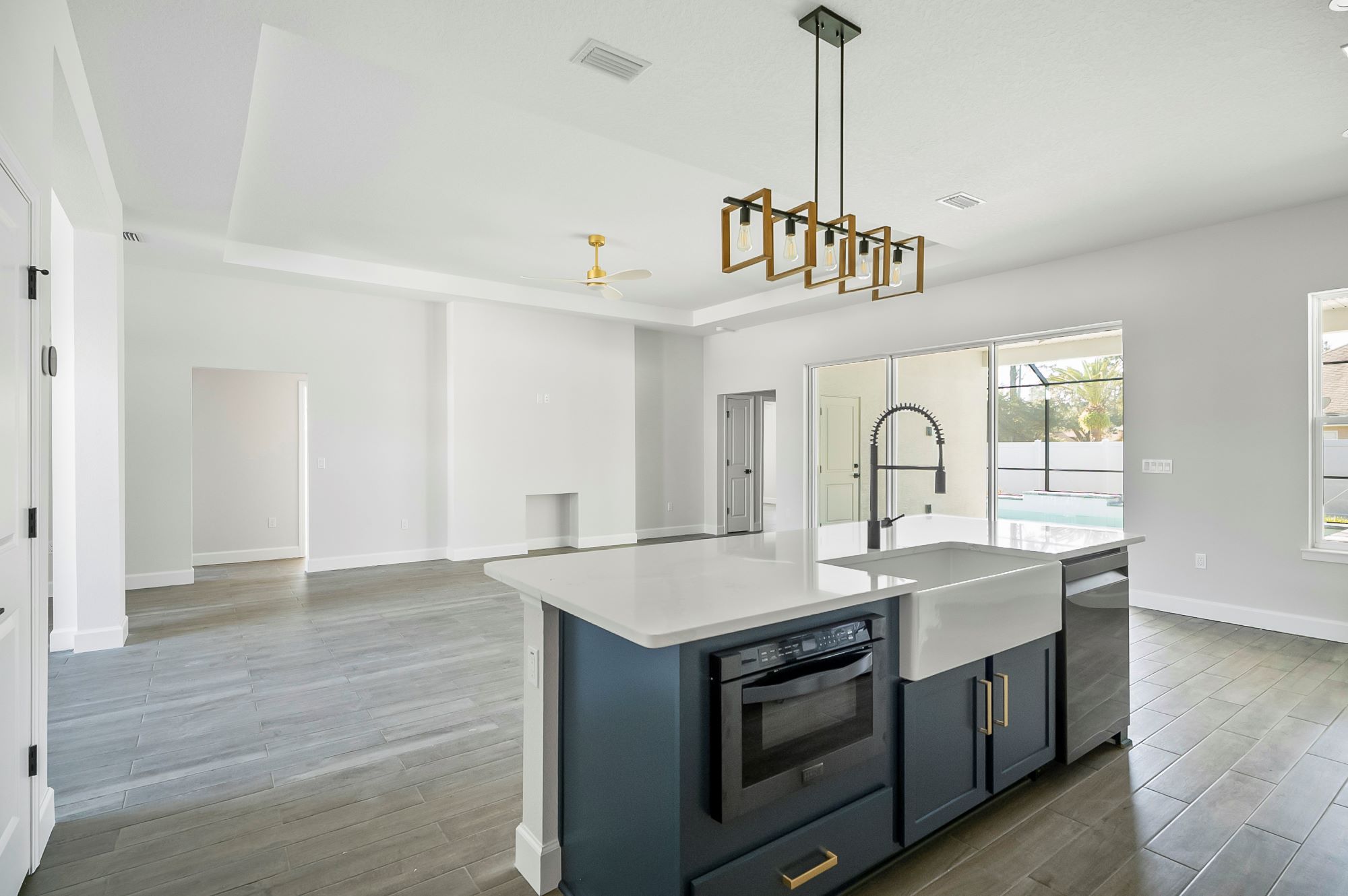 Blue Water Homes FL Kitchen Island Wavra