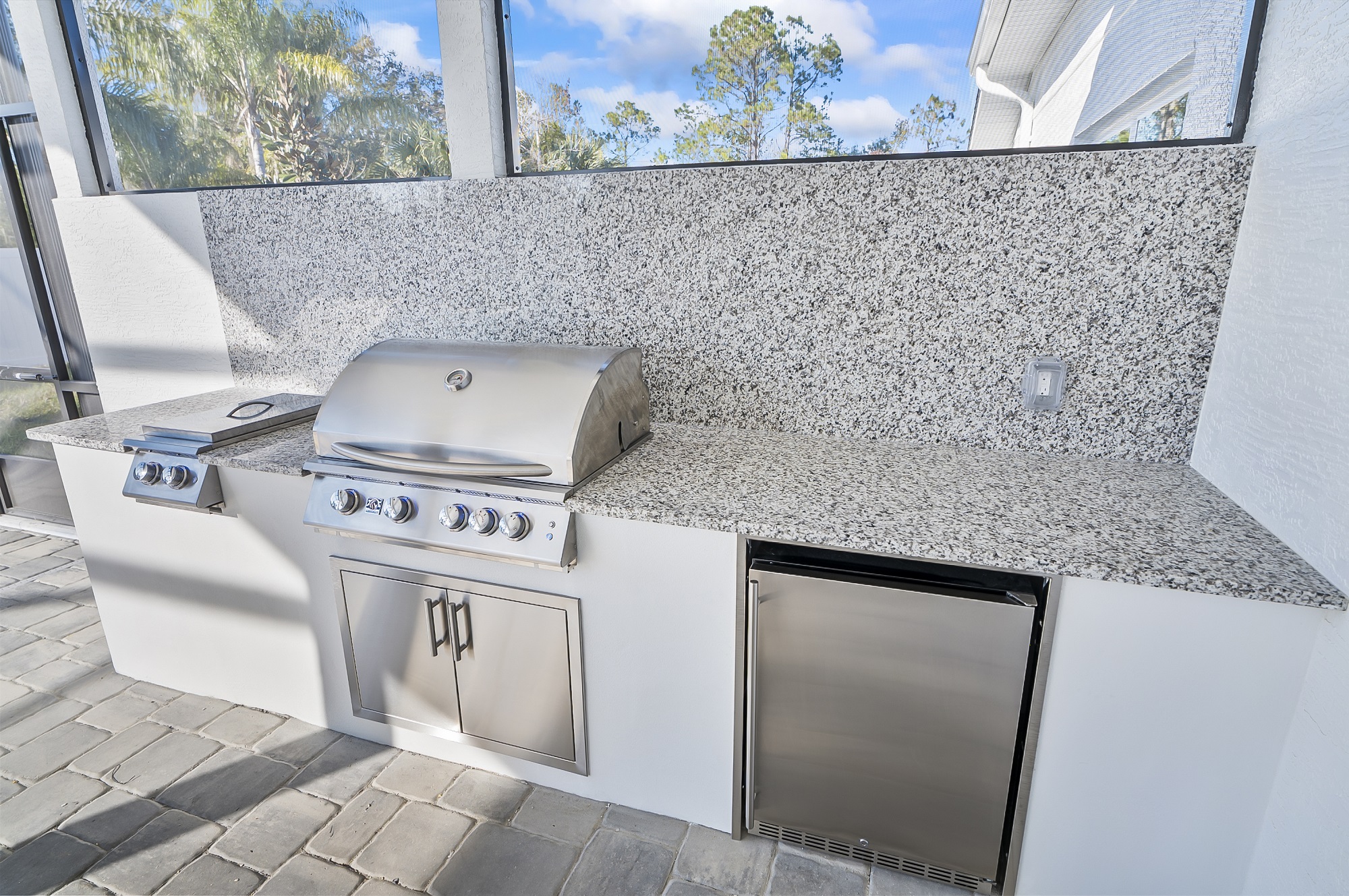 Blue Water Homes FL Outdoor Kitchen Wavra