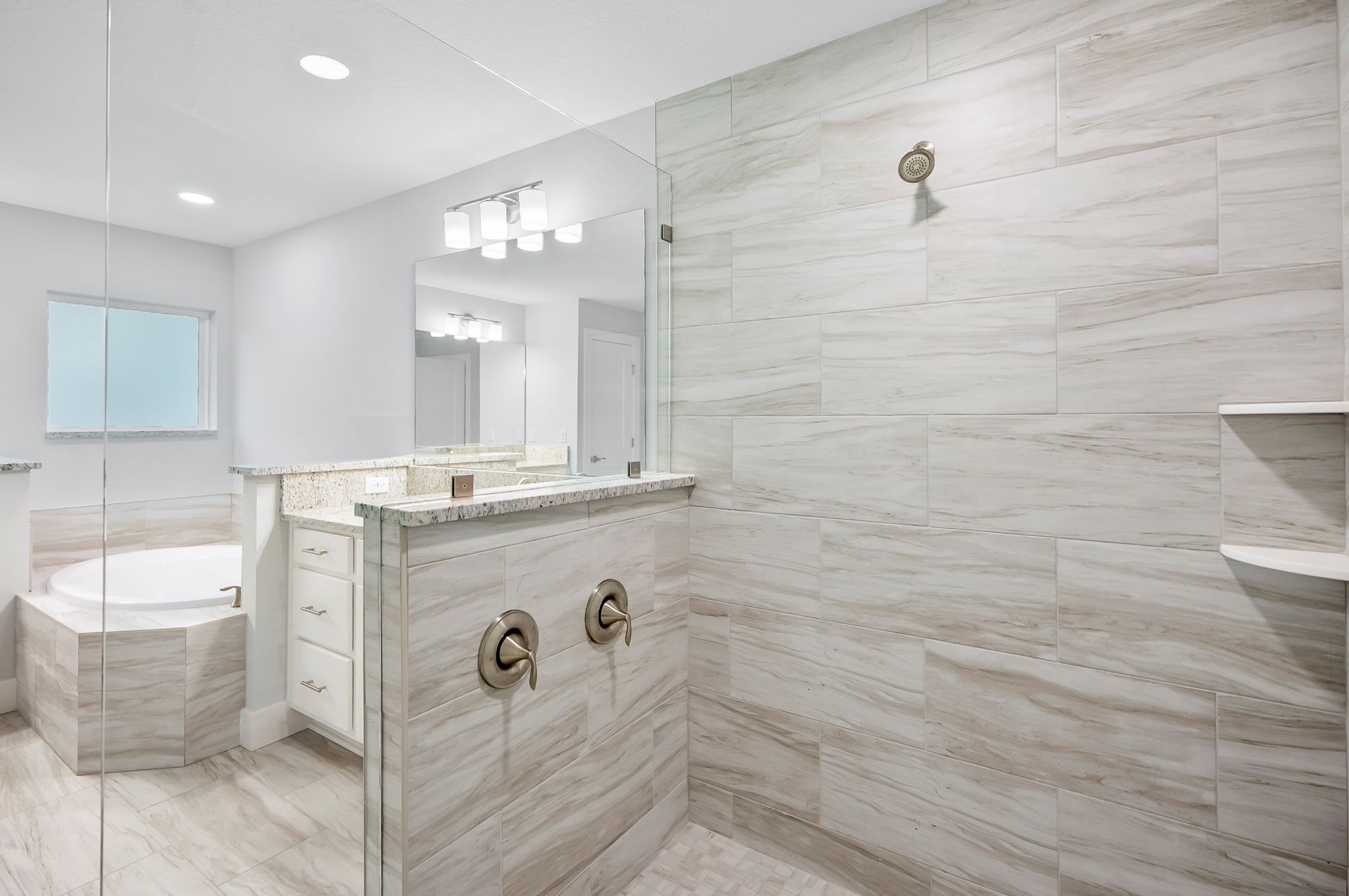 Blue Water Homes FL Whitlow Master Shower