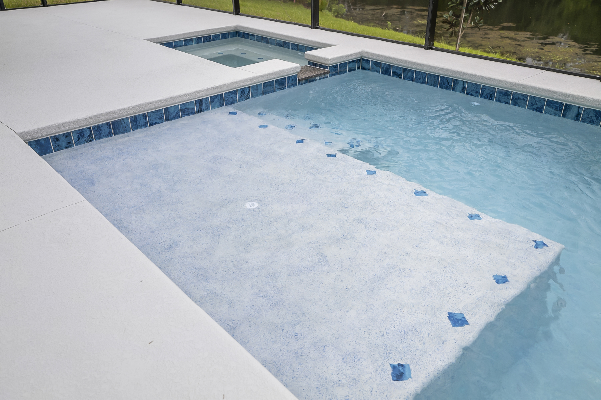 Blue Water Pools Whitlow Sun Shelf