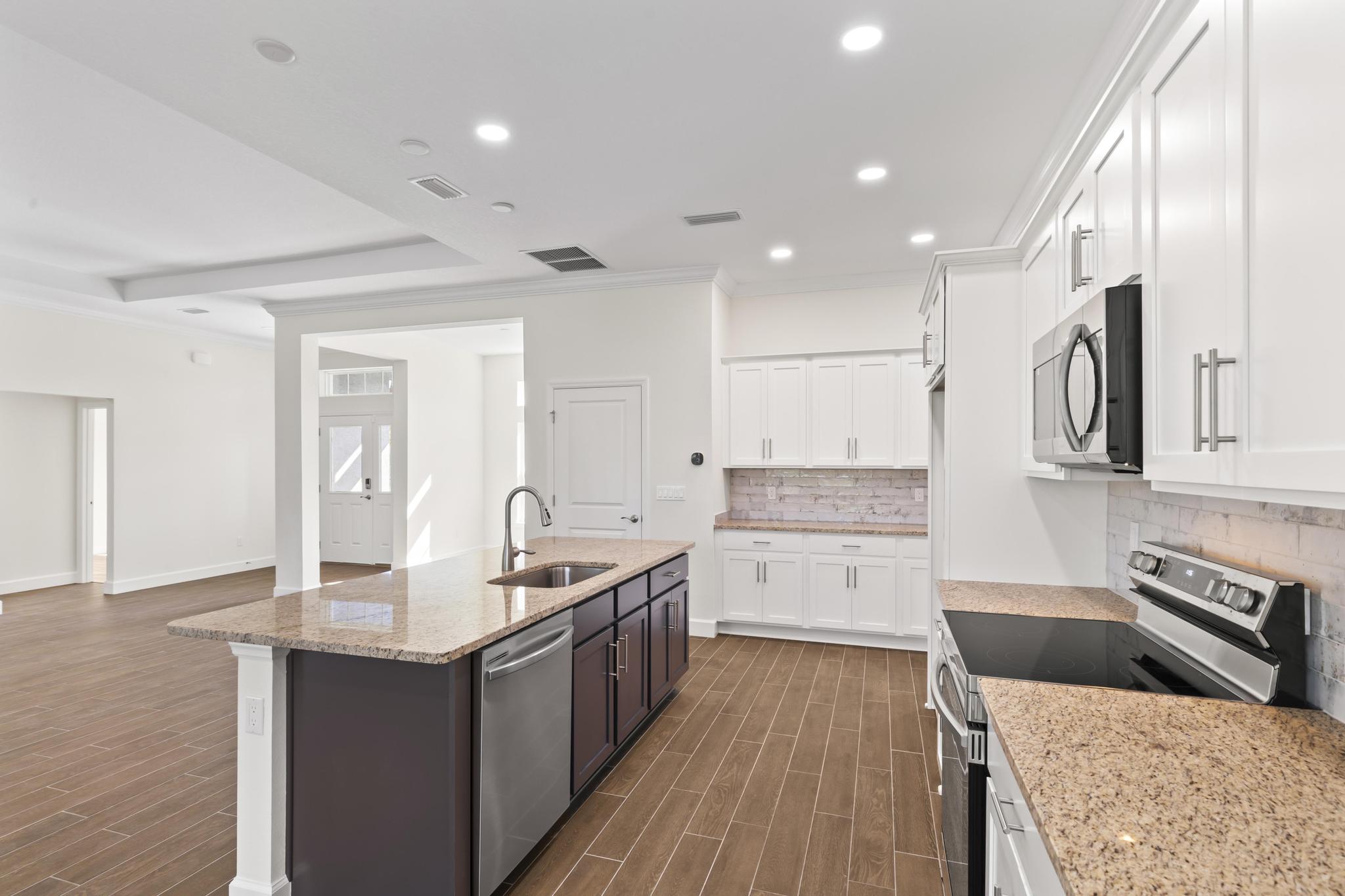 Blue Water Homes FL Fenimore Kitchen 3