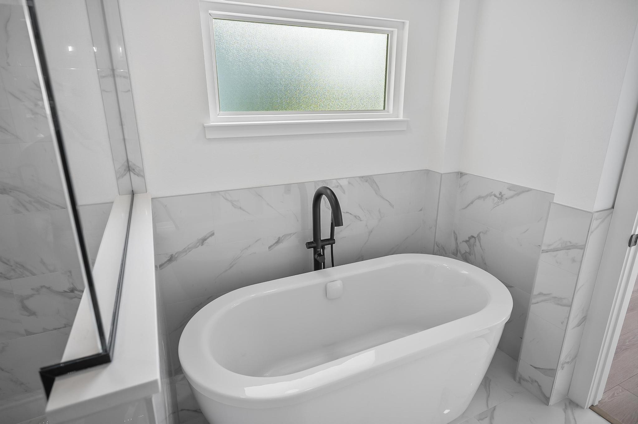 Blue Water Homes FL Seaside Bathroom 4