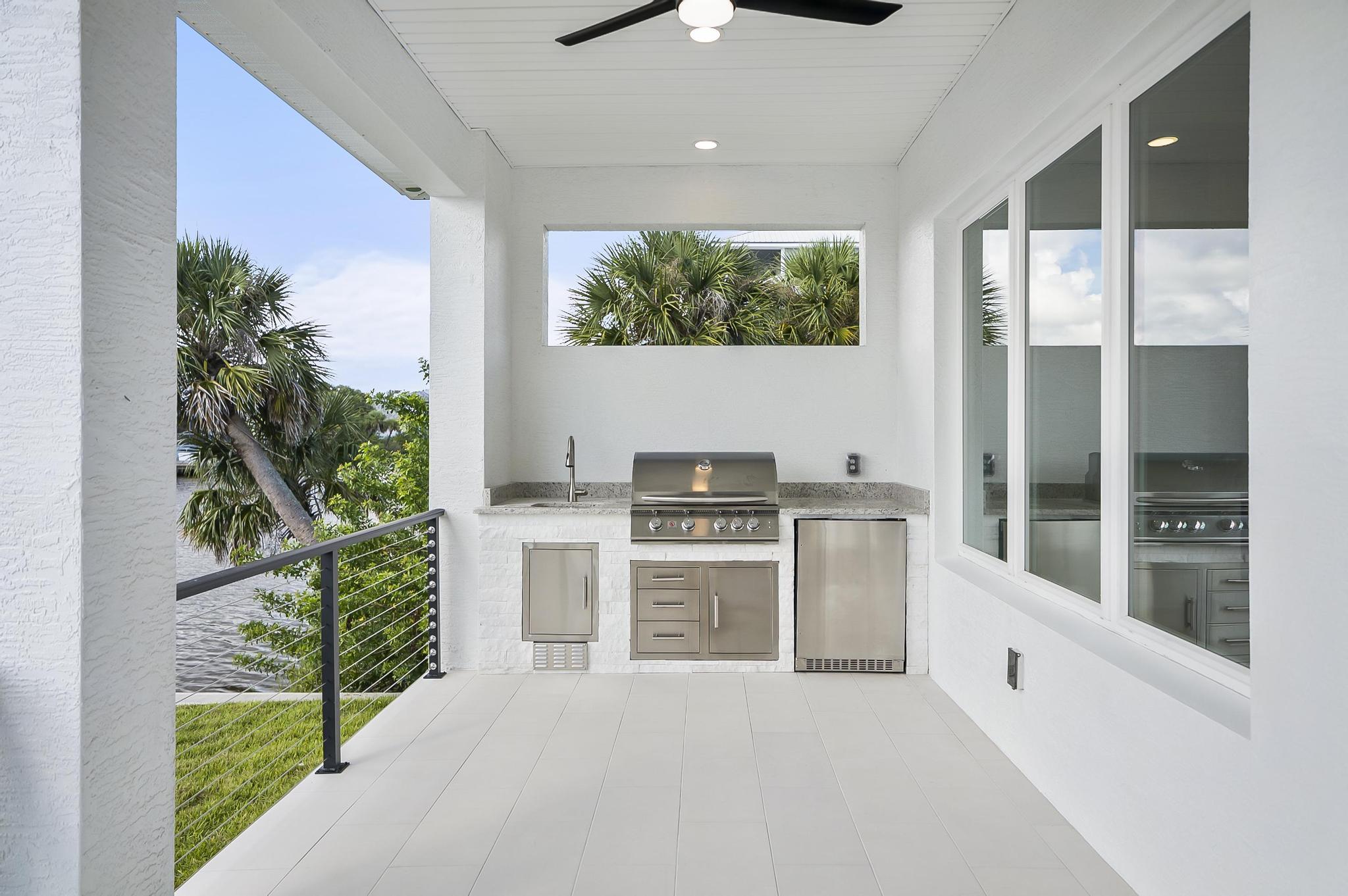 Blue Water Homes FL Seaside Custom Outdoor Kitchen Summer Kitchen