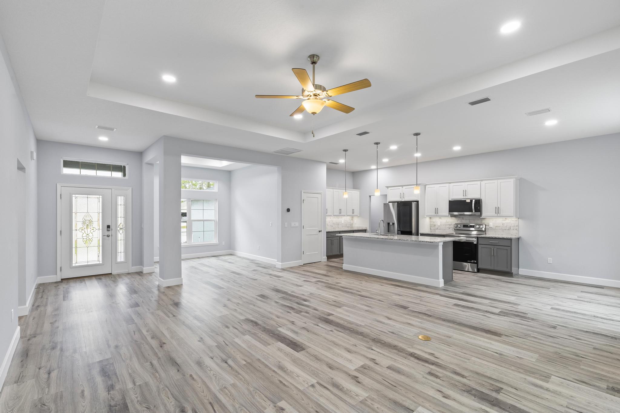 Blue Water Homes FL Washwick Dinning Kitchen