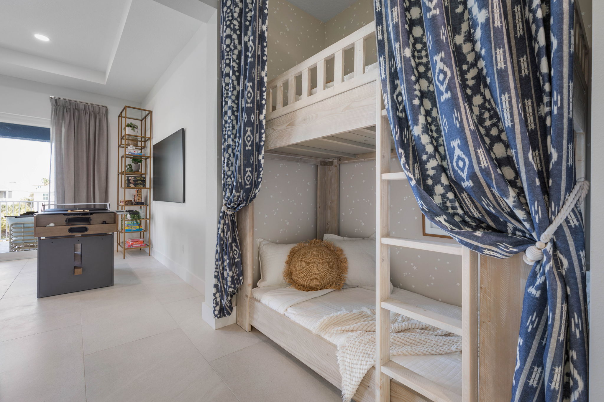 Blue Water Homes Fl Cinnamon Bedroom 2